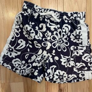 GAP Navy and White Patterned Shorts